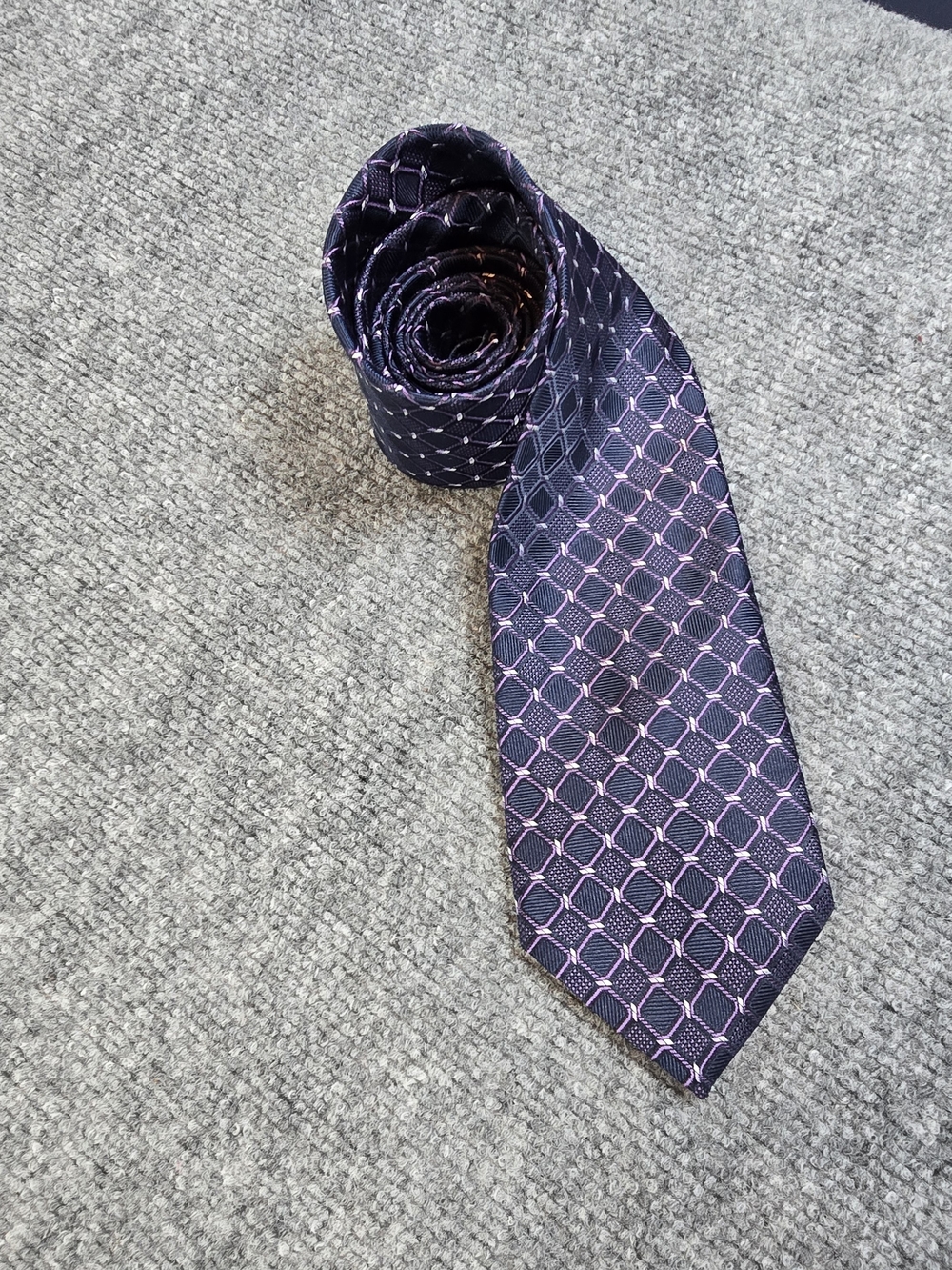 Covington Silk Tie Mens Purple Geometric Necktie Pink Accent Diamond Pattern